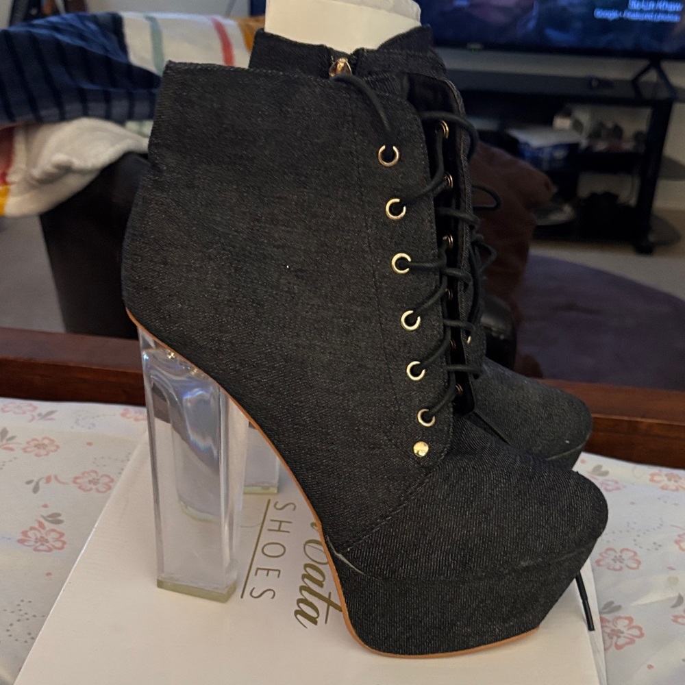 Stylish Black Ankle Boots with Clear Heels